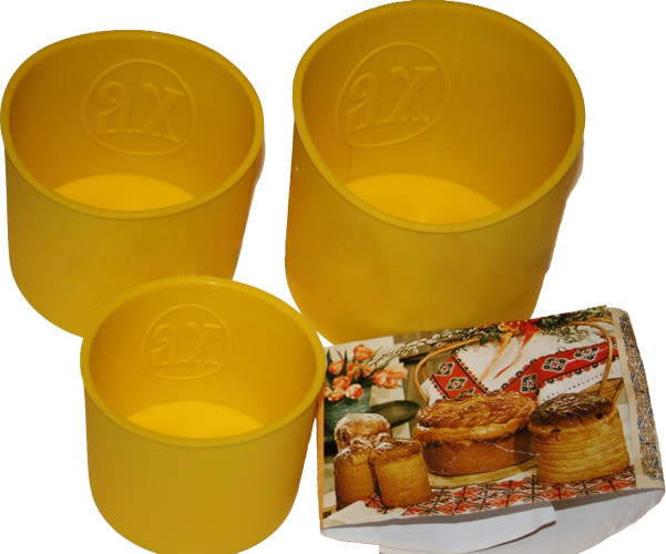 nabor-dlia-vipechki-pashalnogo-kulicha-iz-treh.jpg