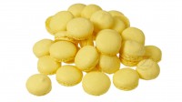 Капли макоронс из миндальной меренги желтые